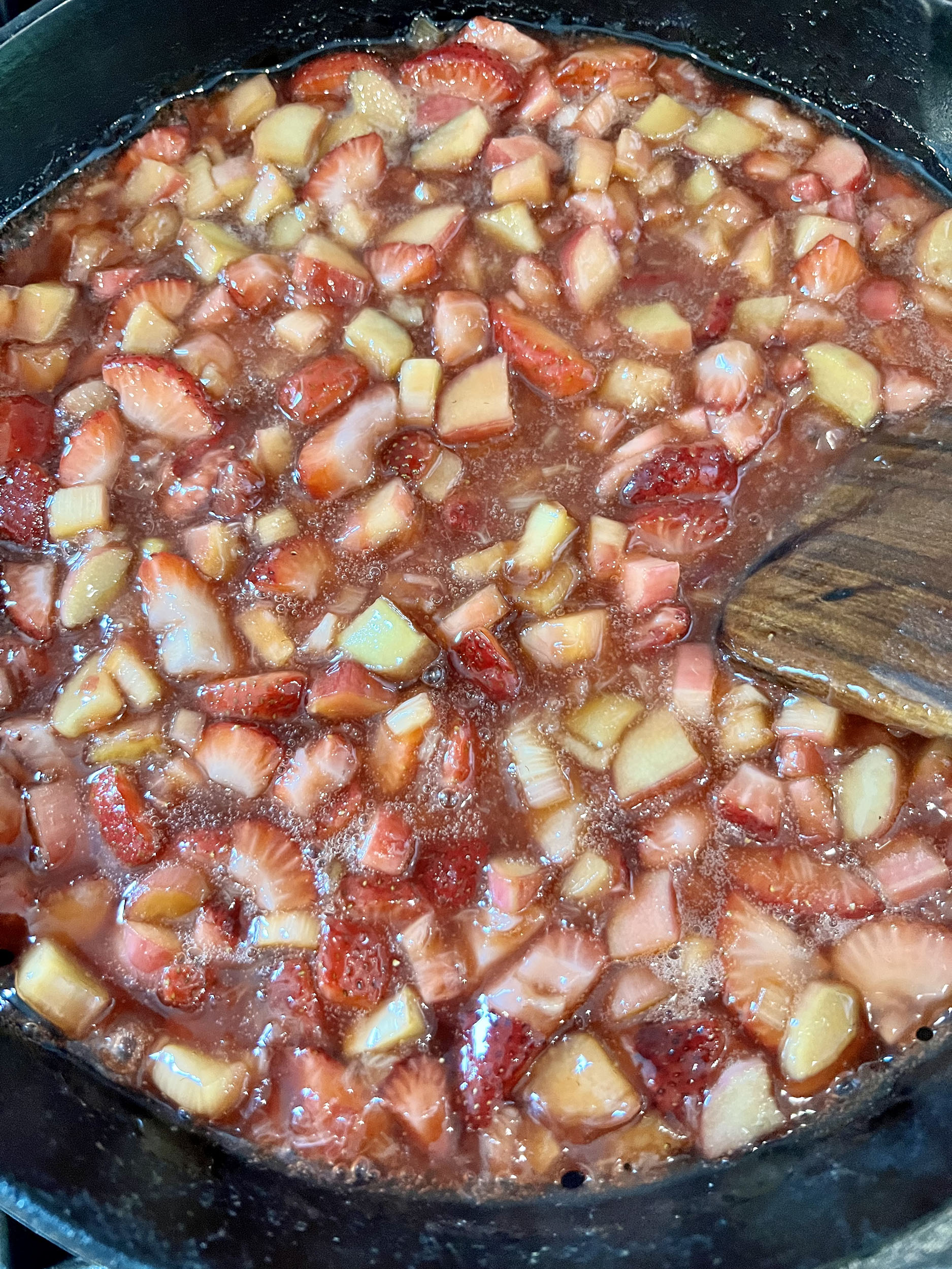 Skillet Strawberry-Rhubarb Crisp » Djalali Cooks